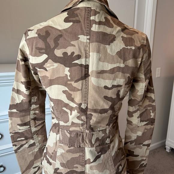 Cute Jacket from Only cute color of brown and Tan - Picture 3 of 4